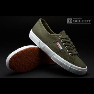 EUC Superga 2750 COTU Classic Sneakers!